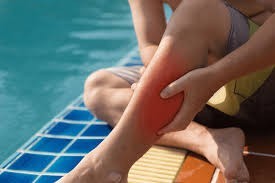 What causes calf cramps when swimming? How to prevent them effectively!